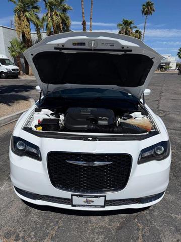 Photo of 2020 Bright White Clearcoat Chrysler 300
