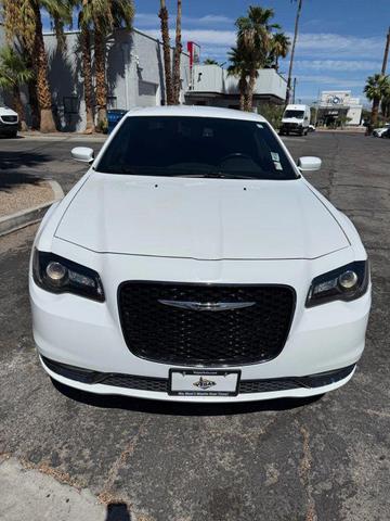 Photo of 2020 Bright White Clearcoat Chrysler 300