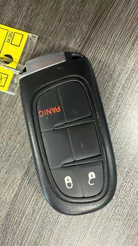 Photo of 2019 Diamond Black Crystal Pearlcoat Jeep Cherokee