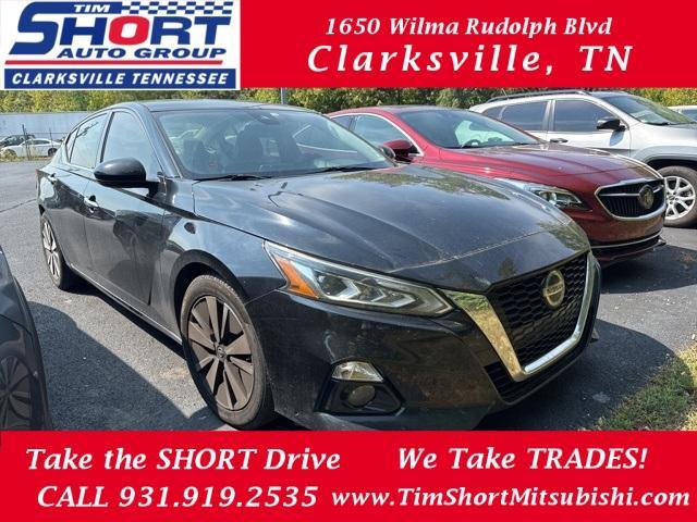 Photo of 2020 Super Black Clearcoat Nissan Altima