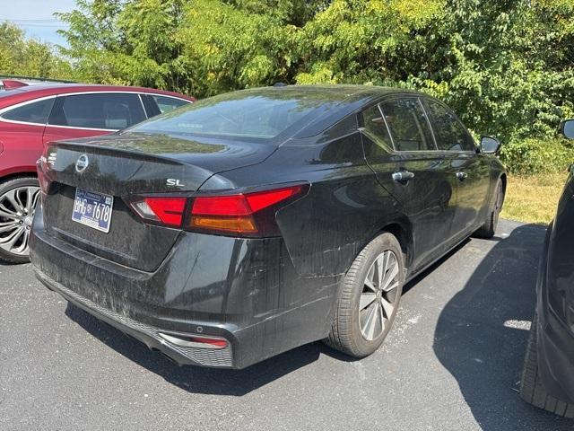 Photo of 2020 Super Black Clearcoat Nissan Altima