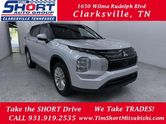 Photo of 2022 White Diamond Mitsubishi Outlander