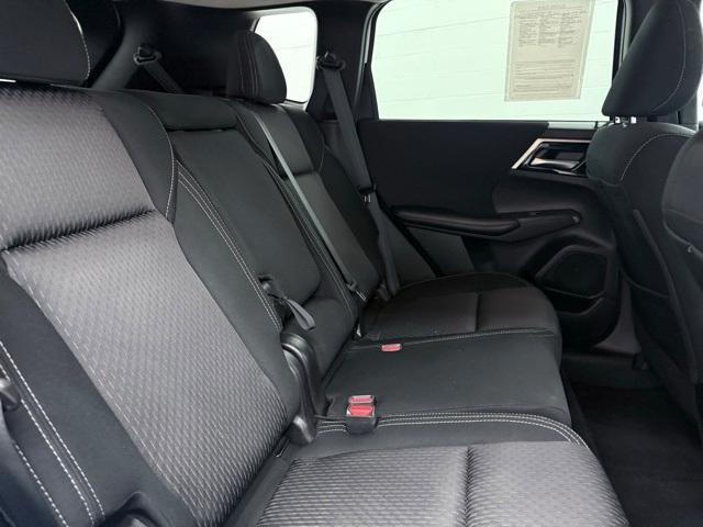 Photo of 2022 White Diamond Mitsubishi Outlander