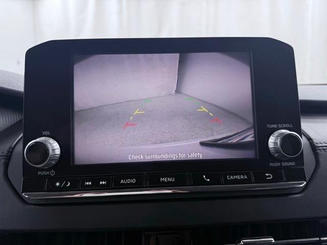 Photo of 2022 White Diamond Mitsubishi Outlander