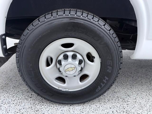 Photo of 2022 Summit White Chevrolet Express 3500