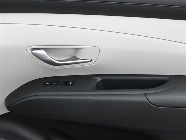 Photo of 2025 Serenity White Pearl Hyundai TUCSON