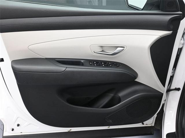Photo of 2025 Serenity White Pearl Hyundai TUCSON