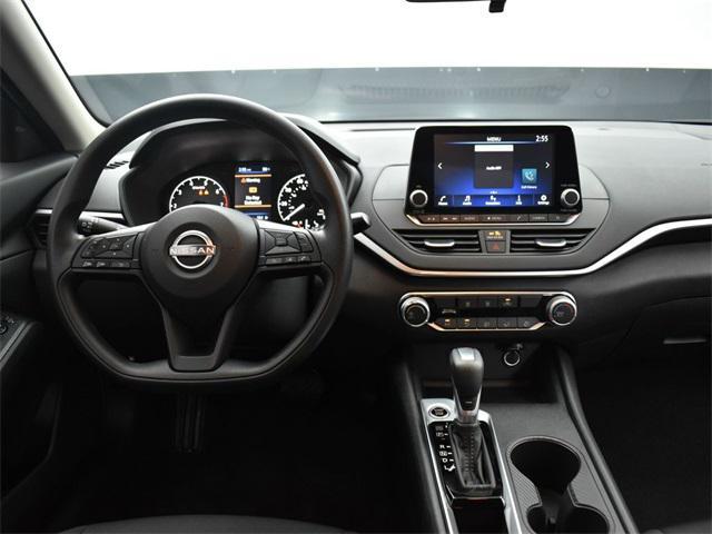 Photo of 2025 Super Black Nissan Altima