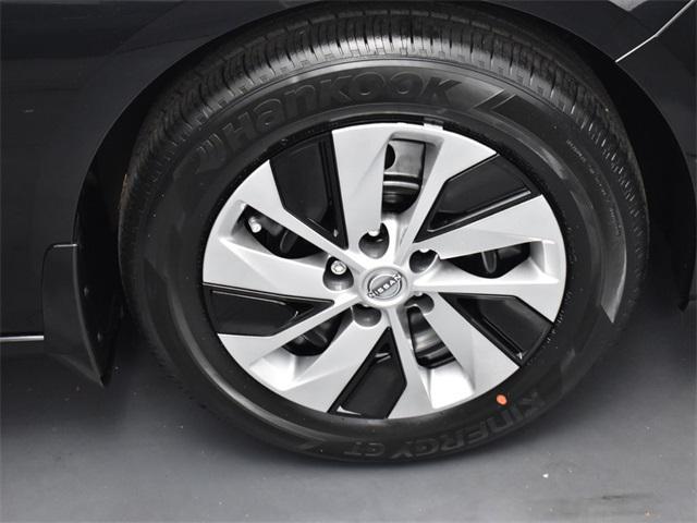 Photo of 2025 Super Black Nissan Altima