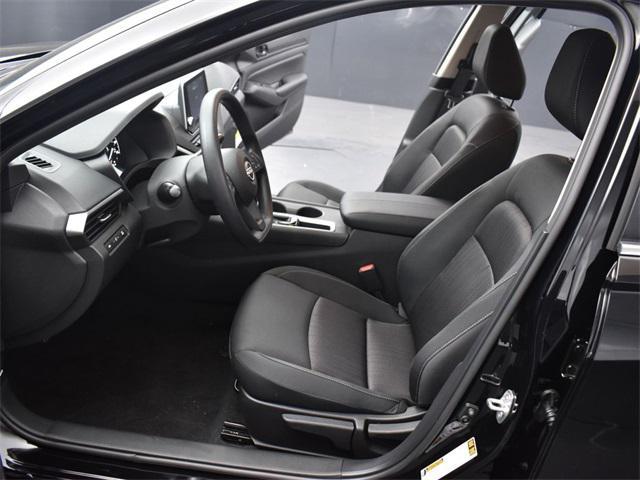 Photo of 2025 Super Black Nissan Altima
