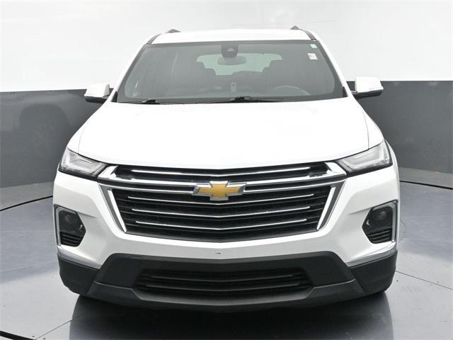 Photo of 2023 Iridescent Pearl Tricoat Chevrolet Traverse