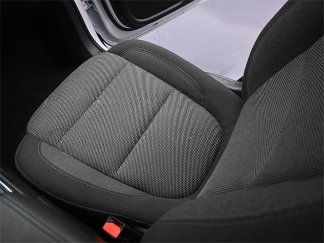 Photo of 2023 Iridescent Pearl Tricoat Chevrolet Traverse