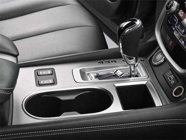 Photo of 2023 Pearl White Tricoat Nissan Rogue