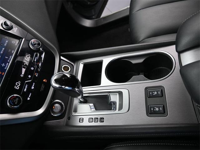 Photo of 2023 Pearl White Tricoat Nissan Rogue
