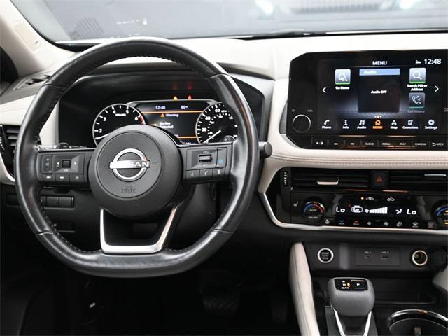 Photo of 2023 Pearl White Tricoat Nissan Rogue