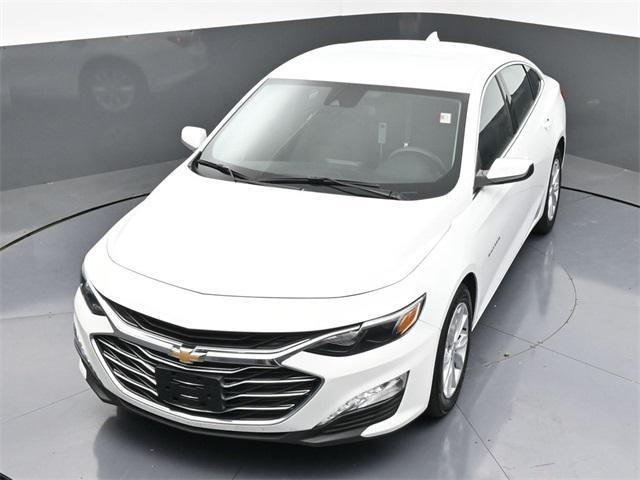 Photo of 2024 Summit White Chevrolet Malibu