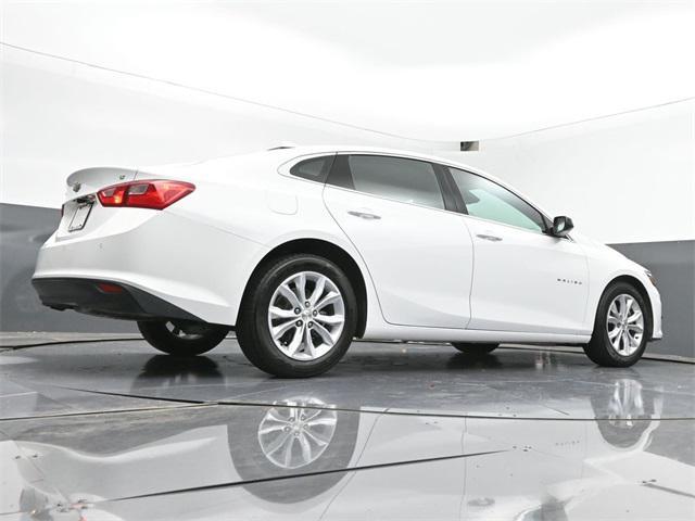Photo of 2024 Summit White Chevrolet Malibu