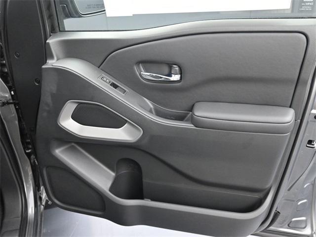 Photo of 2025 Gun Metallic Nissan Frontier