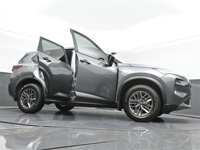 Photo of 2023 Gun Metallic Nissan Rogue