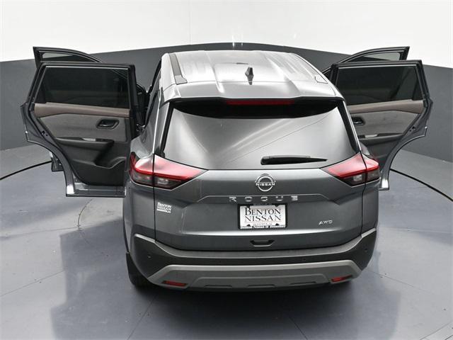 Photo of 2023 Gun Metallic Nissan Rogue