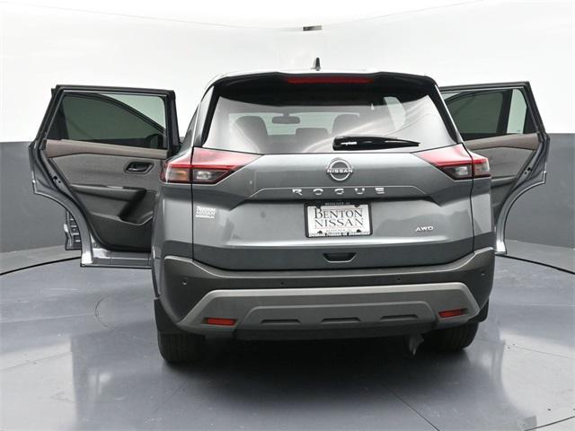 Photo of 2023 Gun Metallic Nissan Rogue