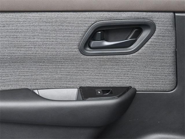 Photo of 2023 Gun Metallic Nissan Rogue