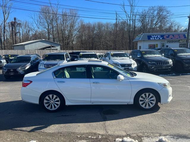 Photo of 2013 White Honda Accord