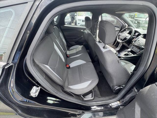 Photo of 2018 Shadow Black Ford Focus ST