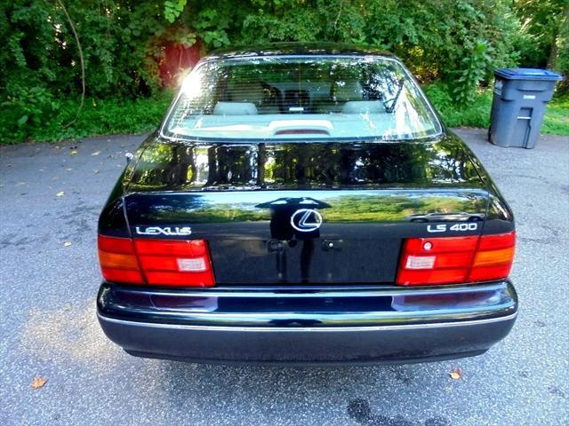 Photo of 1997 Ebony Teal Pearl Lexus LS 400