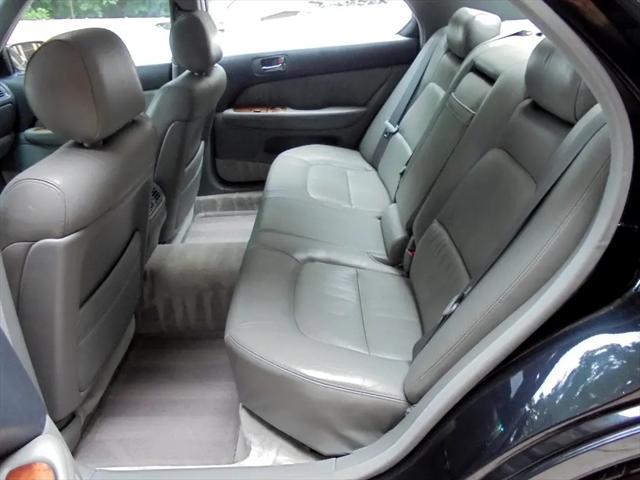 Photo of 1997 Ebony Teal Pearl Lexus LS 400