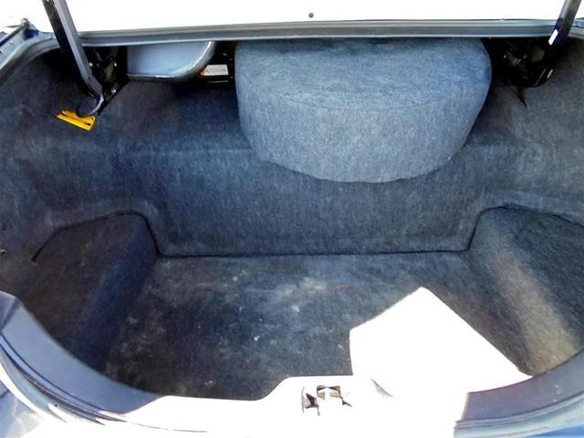 Photo of 2002 Black Clearcoat Lincoln Town Car