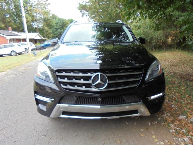 Photo of 2015 Black Mercedes-Benz M-Class