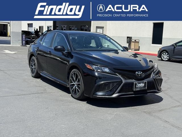 Photo of 2021 Midnight Black Metallic Toyota Camry