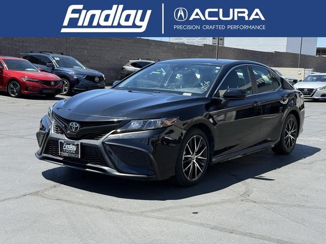Photo of 2021 Midnight Black Metallic Toyota Camry