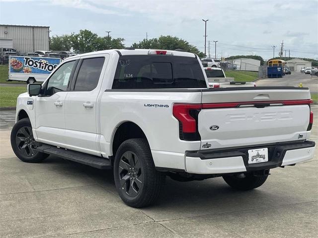 Photo of 2025 Oxford White Ford F-150 Lightning