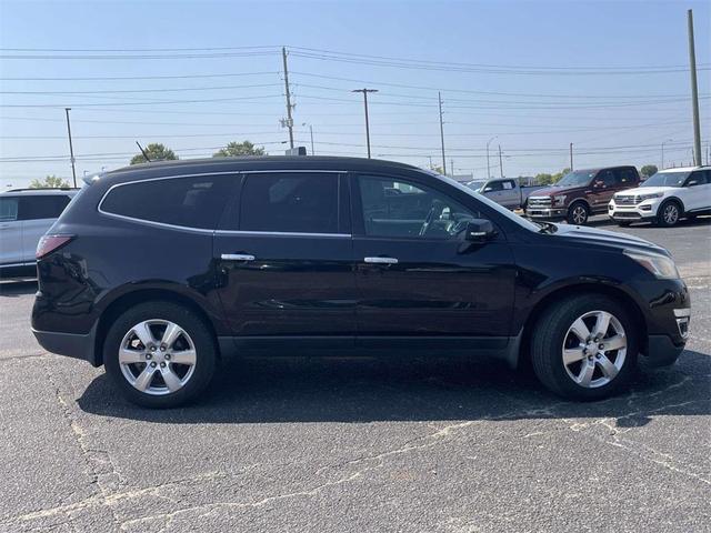 Photo of 2017 Mosaic Black Metallic Chevrolet Traverse
