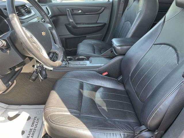 Photo of 2017 Mosaic Black Metallic Chevrolet Traverse