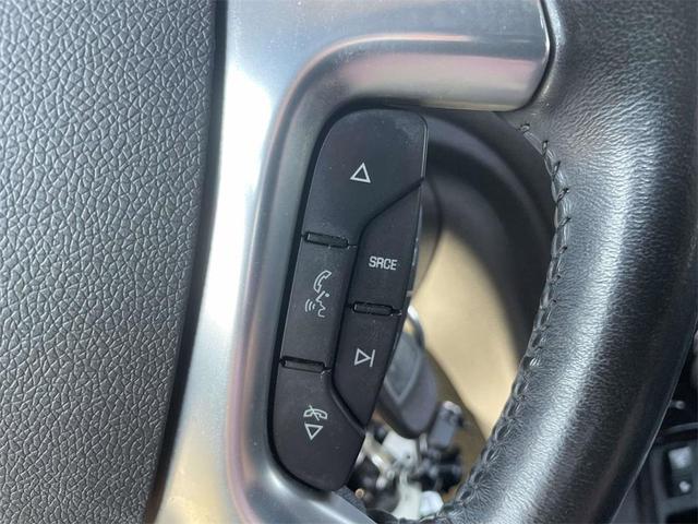 Photo of 2017 Mosaic Black Metallic Chevrolet Traverse
