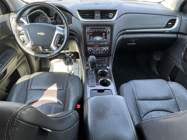 Photo of 2017 Mosaic Black Metallic Chevrolet Traverse