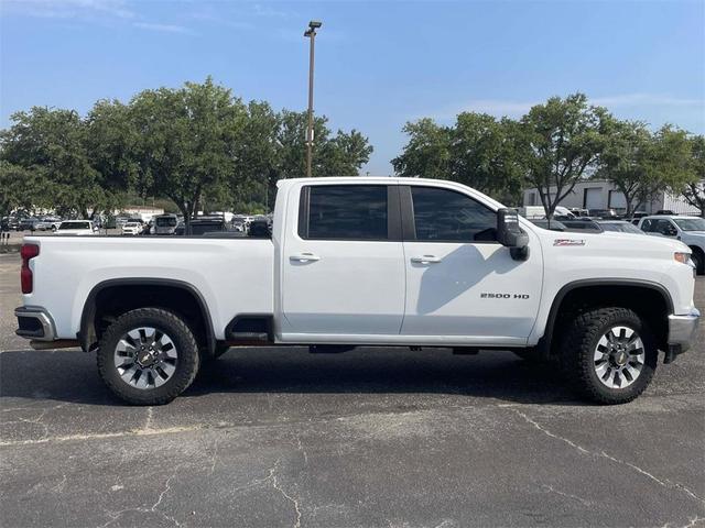 Photo of 2022 Summit White Chevrolet Silverado 2500