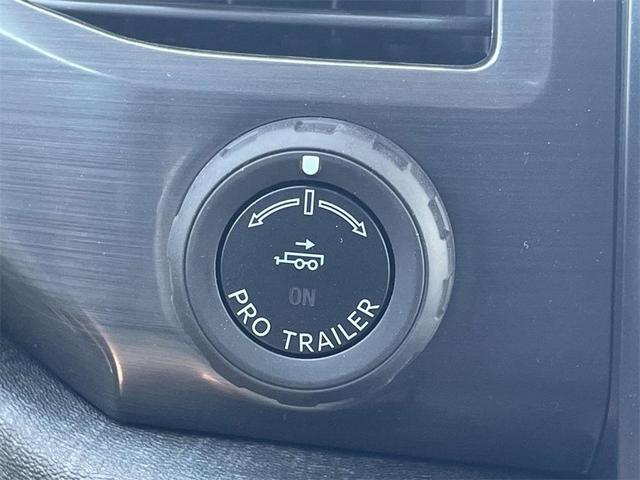 Photo of 2025 Oxford White Ford F-150 Lightning