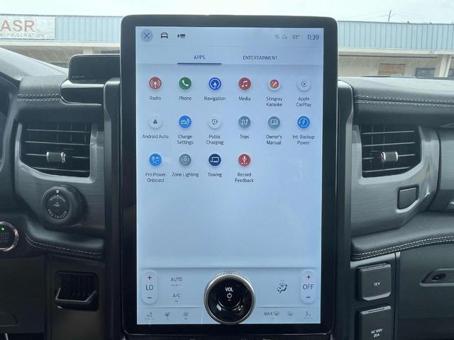 Photo of 2025 Oxford White Ford F-150 Lightning