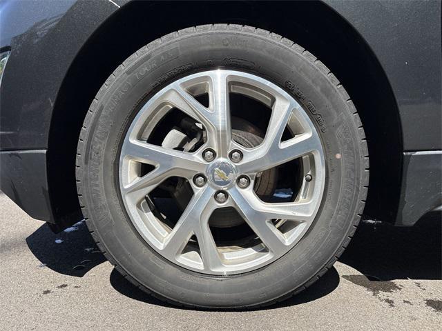 Photo of 2020 Nightfall Gray Metallic Chevrolet Equinox