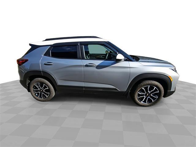 Photo of 2023 Sterling Gray Metallic Chevrolet Trailblazer