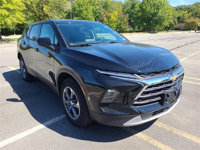 Photo of 2025 Black Chevrolet Blazer