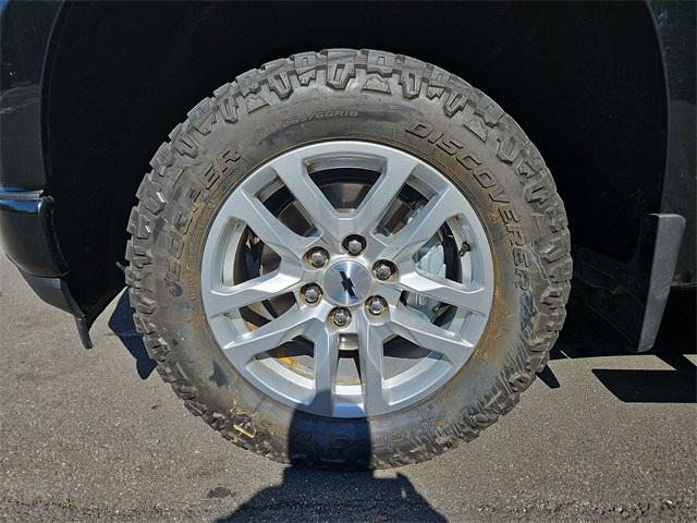 Photo of 2021 Black Chevrolet Silverado 1500