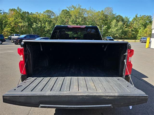 Photo of 2021 Black Chevrolet Silverado 1500