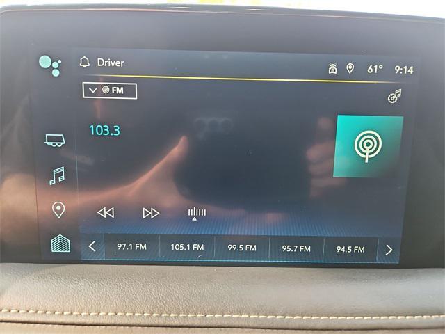 Photo of 2023 Summit White Chevrolet Suburban