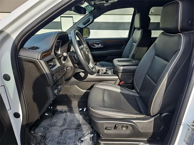 Photo of 2023 Summit White Chevrolet Suburban