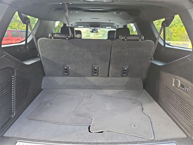 Photo of 2023 Summit White Chevrolet Suburban